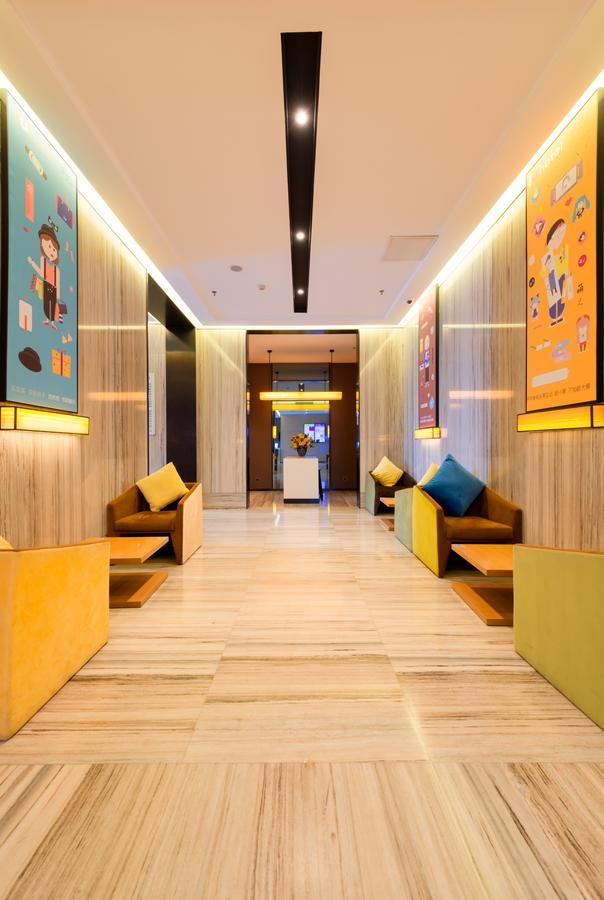 Iu Hotel Shanghai Dongchuan Road Metro Station Exterior foto